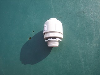 Straight electrical fitting