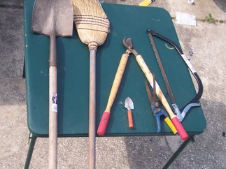 Digging and clearing tools